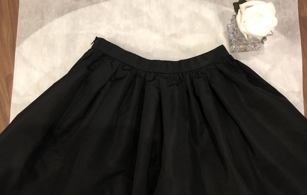miu miu ミュウミュウ の黒フレアスカート (スカート)｜売買された  