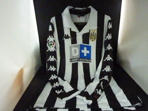 ジダン ユニフォームのヤフオク の相場 価格を見る ヤフオク のジダン ユニフォームのオークション売買情報は29件が掲載されています