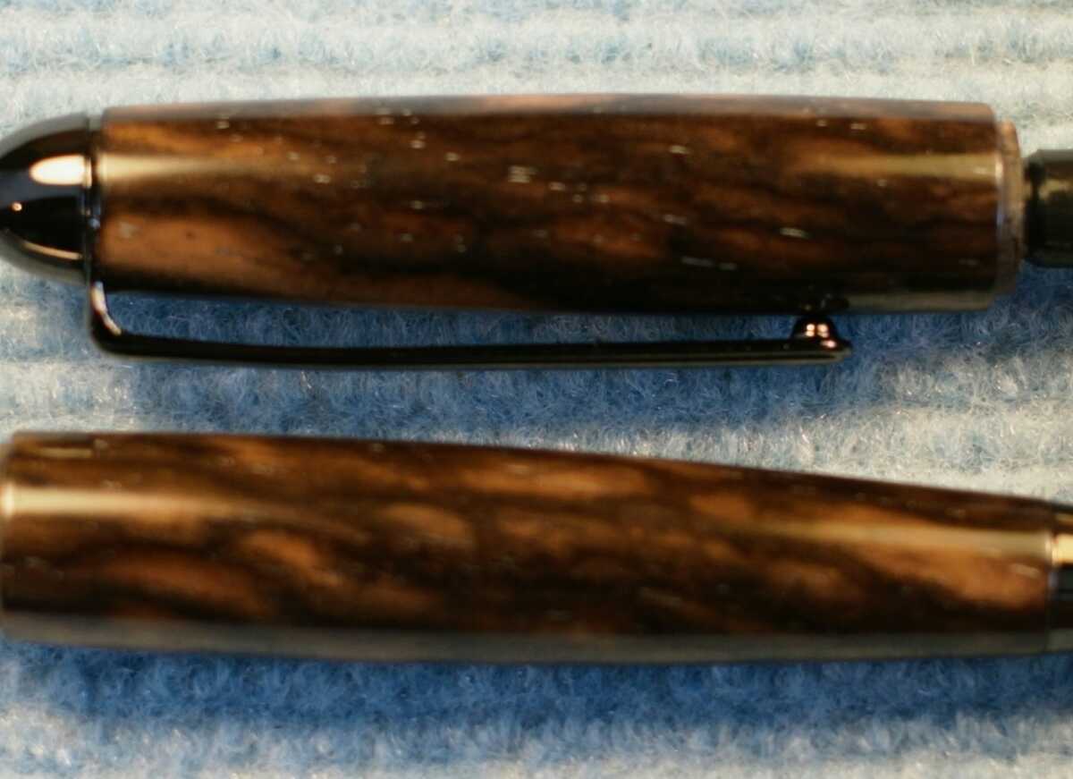 希少 黒柿孔雀杢ボールペン ヨーロピアンタイプキット使用 手作り品