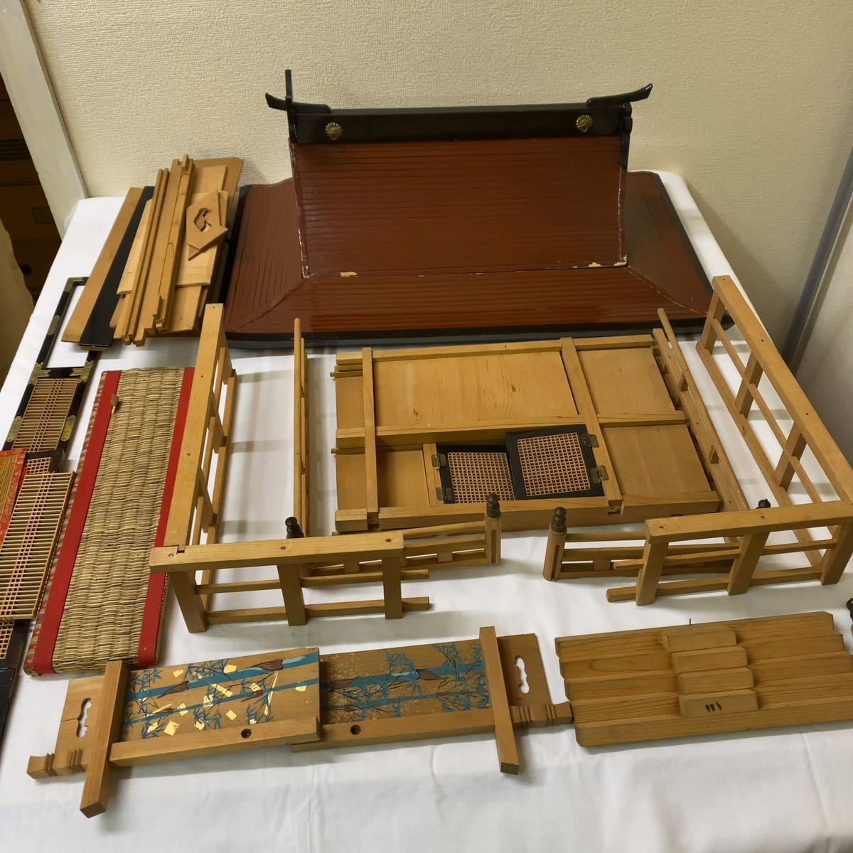 ジャンク】組み立て式 蔵出し 時代物 古い 神棚[厨子] 仏像 骨董神棚