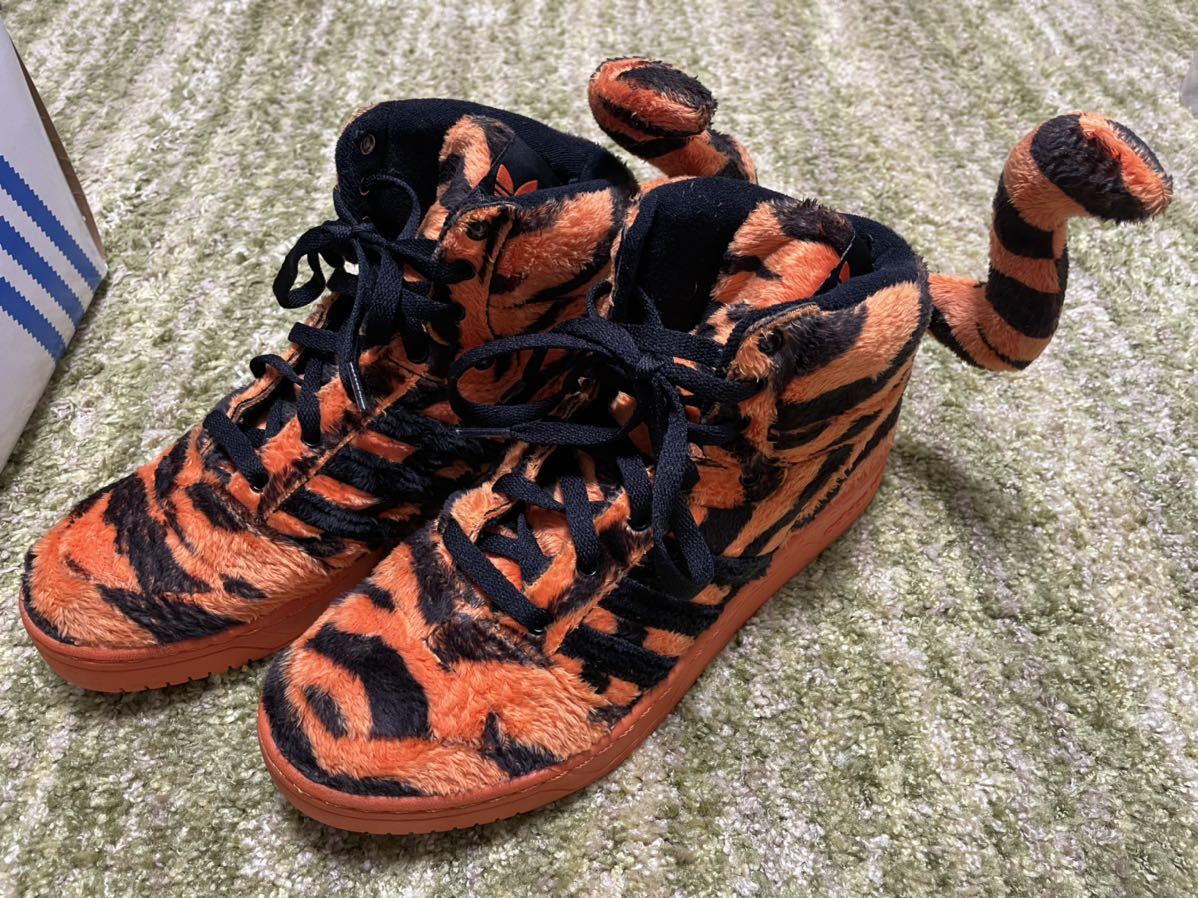 アディダス adidas ジェレミースコット JS TIGER スニーカー(男性用 