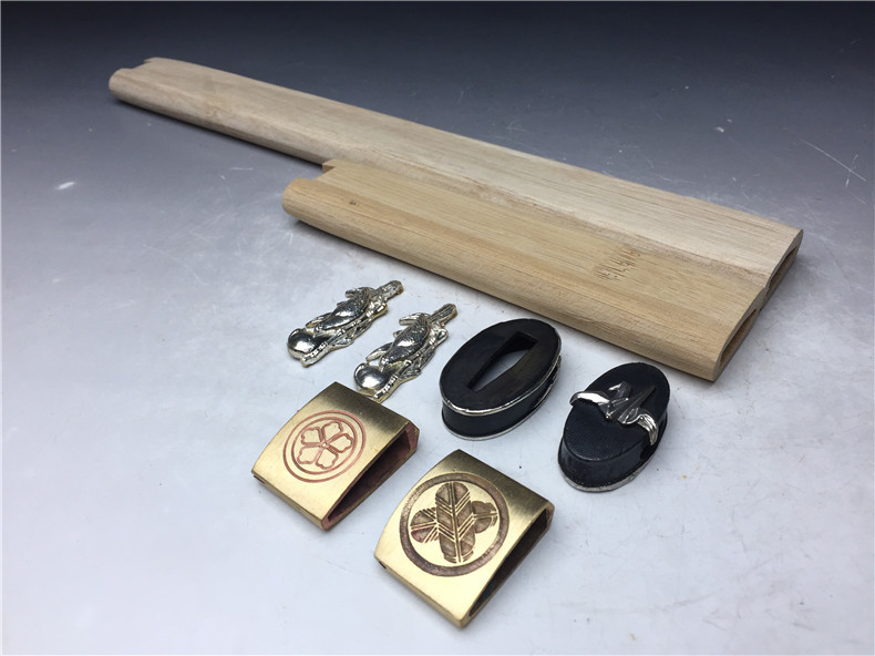 刀・鍔】つば 馬柄／透かし／花柄／色々まとめて10個 日本刀装具