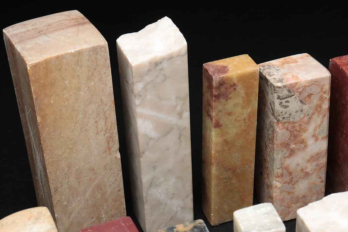 UQ989 時代物 未刻 寿山石印章 八十八本 総重5.8kg・寿山石昌化石印章・青田石印章・玉印章・玉印材 書画用具 eBay 寿山石中国风印章| 八、九十年代寿山石印章_寿山石印_老货古玩店7788红宝书 中国福建省産 ｜石の販売 中国古董寿山石主|