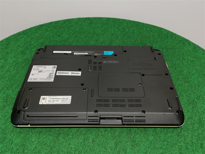 内蔵カメラ/中古/15型/ノートPC/Windows10/新品SSD256GB/4GB/i3-M370 