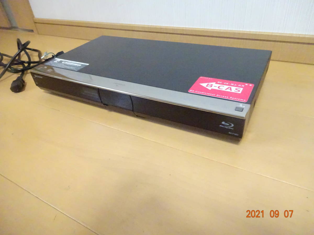 シャープ BD-T1300 ブルーレイレコーダー 1TB トリプルチューナー 3