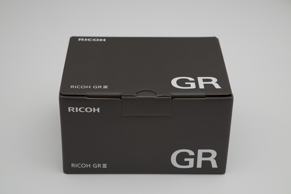 美品］RICOH リコー GR III コンパクトデジタルカメラ シャッター数