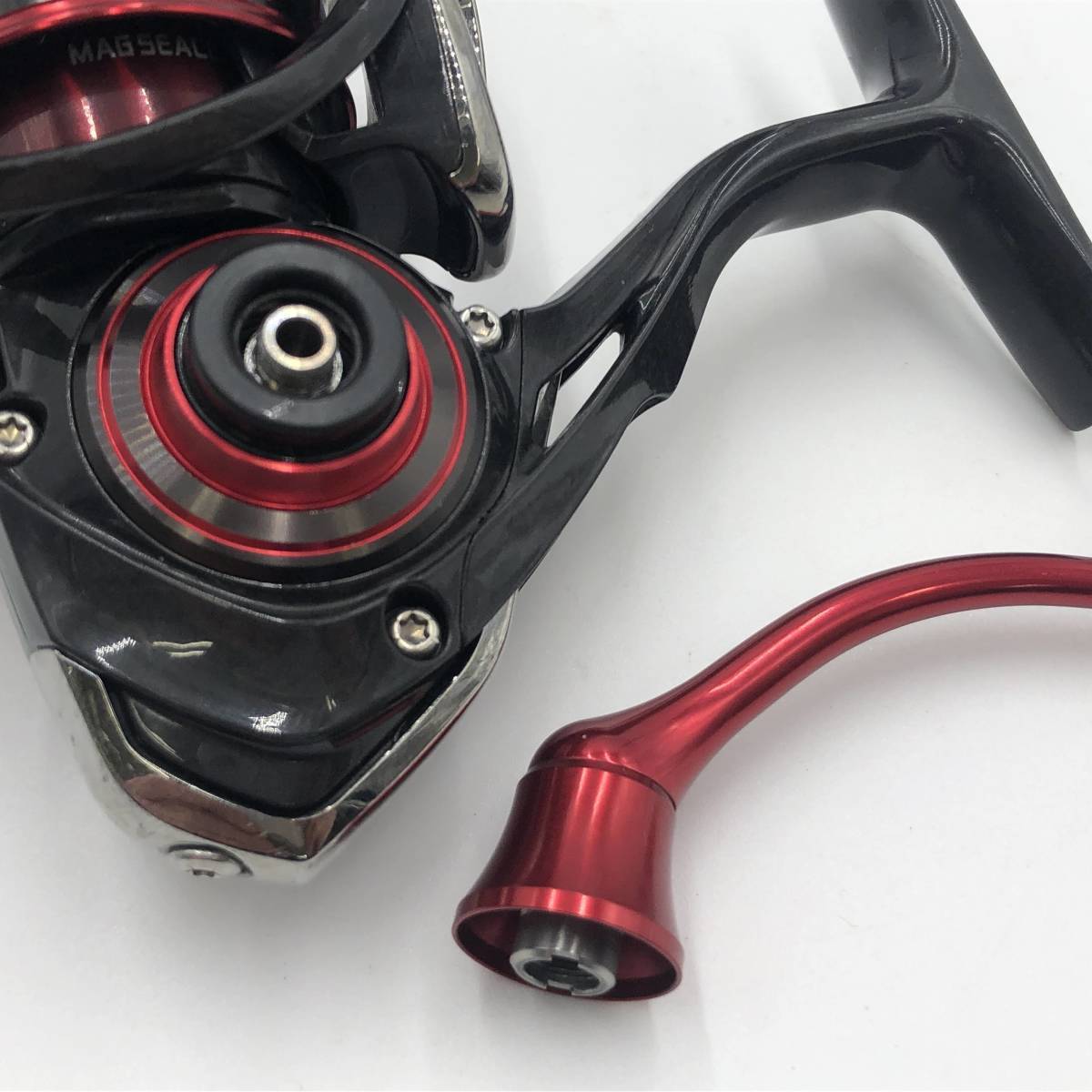 (04y1399)DAIWA/ダイワ　AEGIS/イージス 2003F-H　フィッシング/リール　スピニングリール 中古品 イージス 2004」の落札相場・落札価格 -「ダイワ 激安釣具 0 daiwaの通販