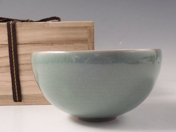□匠□韓国 青漢 造 高麗 青磁 花草文 茶碗 茶道具 無傷完品