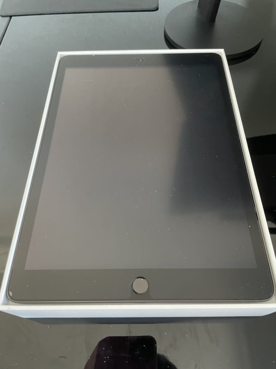 BT94％iPad 第7世代 32GB Wifiモデル シルバー｜Yahoo!フリマ