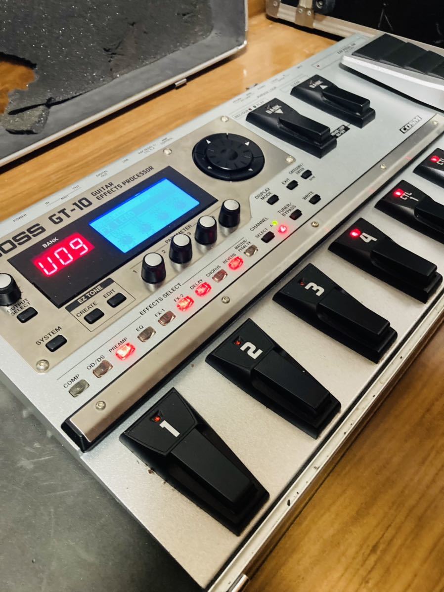 BOSS GT-10 マルチエフェクター　ケース付き_3