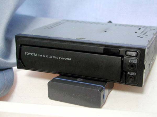 トヨタ純正 5inインダッシュTVモニタTVN-3120 外部入力有 即決有(5 