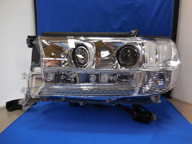 即決 ランドクルーザー ランクル URJ202 後期 左ライト LED AX ZX 76