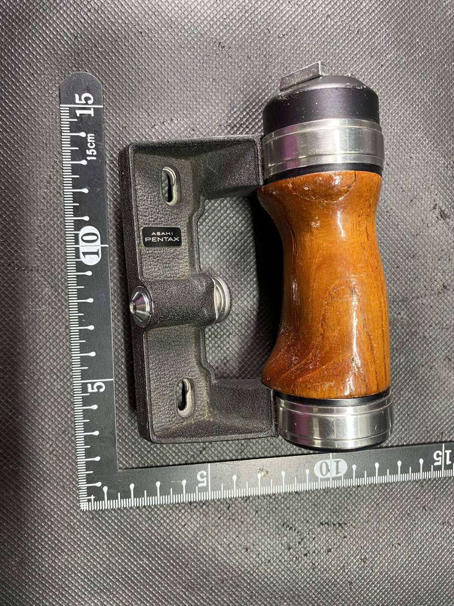 最新作，人気 10＃A001 美品 ペンタックス PENTAX 木製グリップ 6x7 67