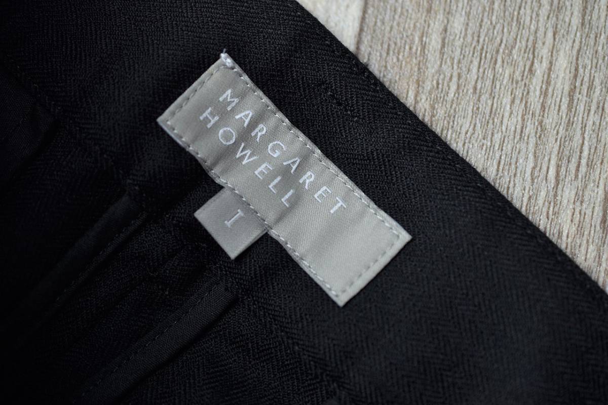MARGARET HOWELL | マーガレット・ハウエル WOOL FINE STRIPE WIDE