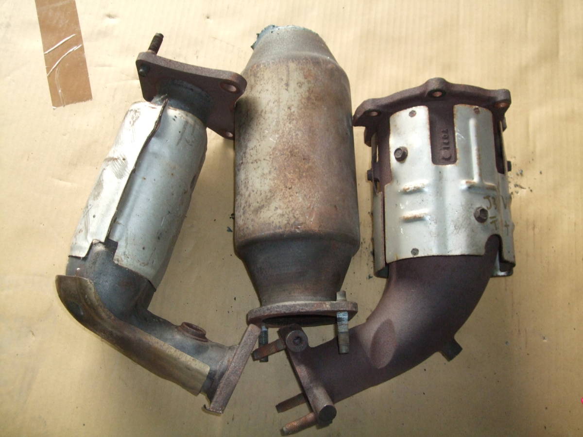 vq23 触媒　J31 ティアナ　2台まとめ売り　ジャンク 触媒 ティアナ 日産 J31 Yahoo!オークション キャタライザー ※ジャンク