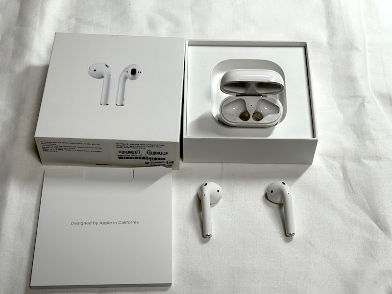 送料無料!】Apple AirPods （第2世代 エアーポッズ） with Charging