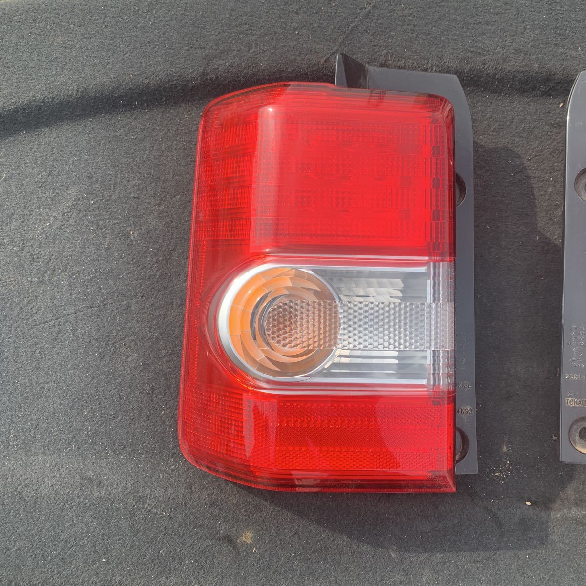 テールランプ テールライト ムーブコンテ ピクシス スペース L575A LED