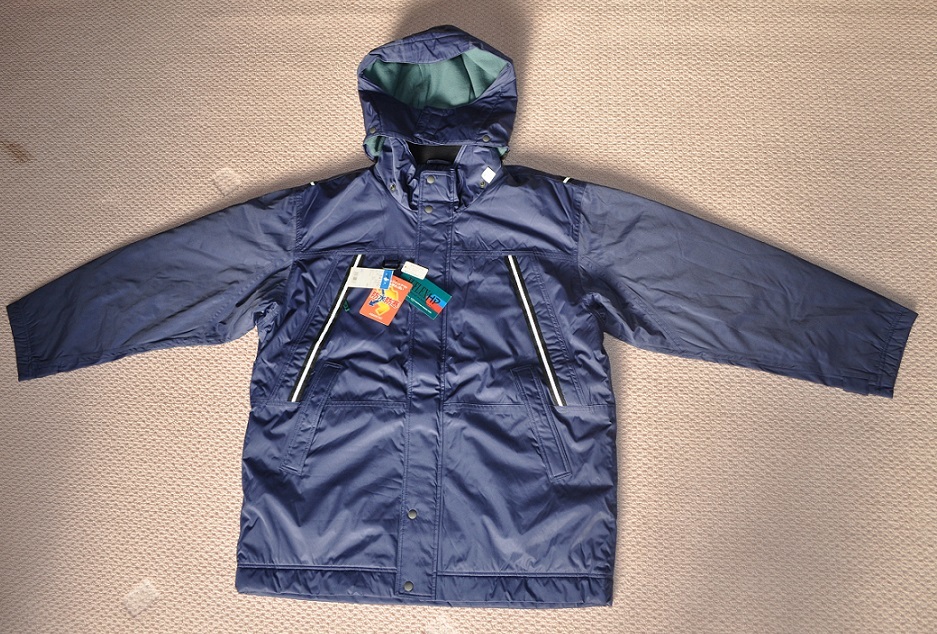 新品　Ｌ寸　防寒服　防寒ジャンパー　防寒ズボン　上下2点セット　長期保存 処分　送料無料_1