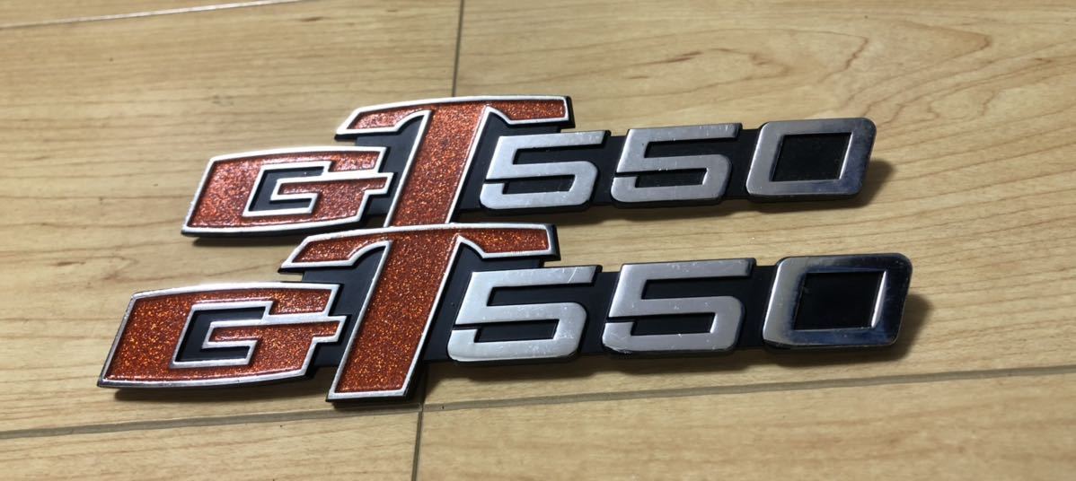 gt550 サイドカバーエンブレム2枚セット 純正 極上品 希少 激レア 
