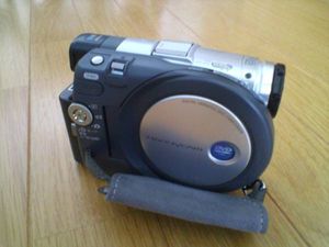 値下げ!!　SONY Handycam DVD201　中古　_1