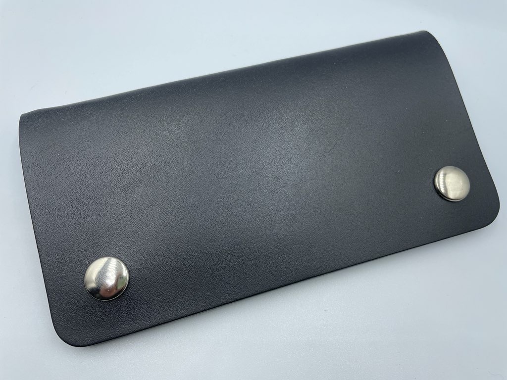 北米産ステアハイド - メルカリ トラッカーウォレット ミドル 真鍮