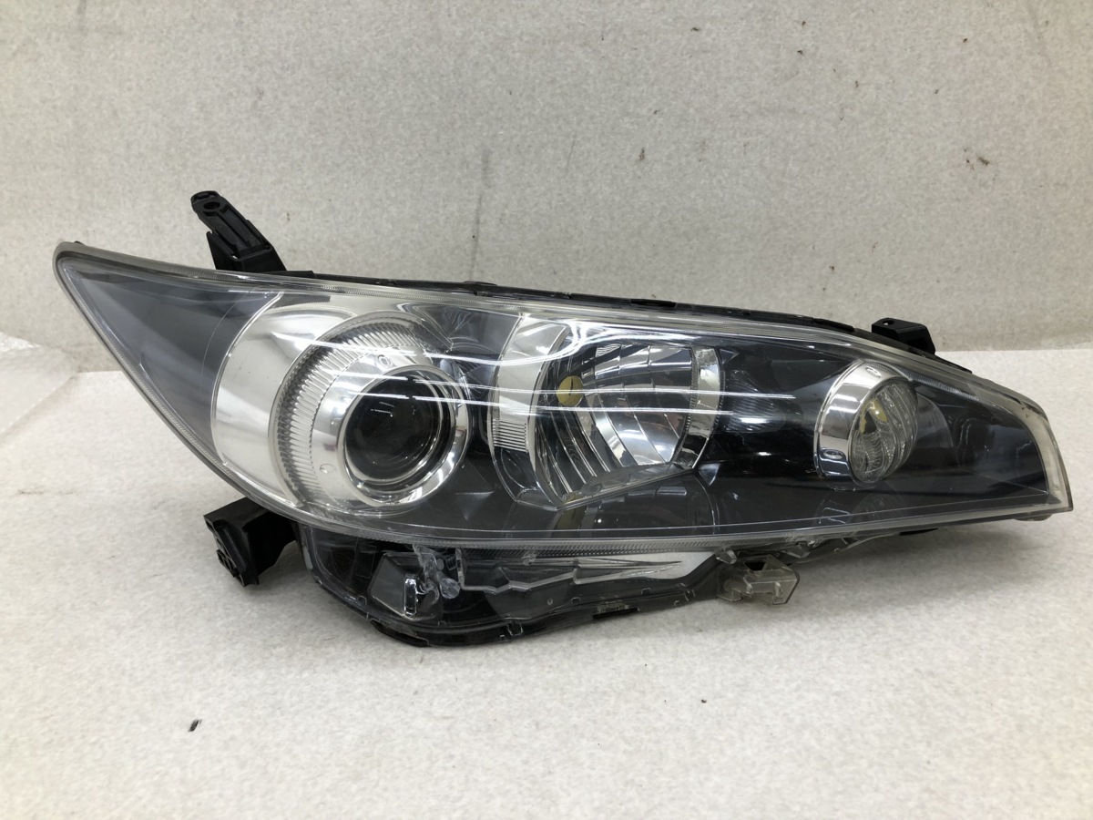 磨き済み トヨタ ウィッシュ ZGE20 前期 純正 右 ヘッドライト HID 