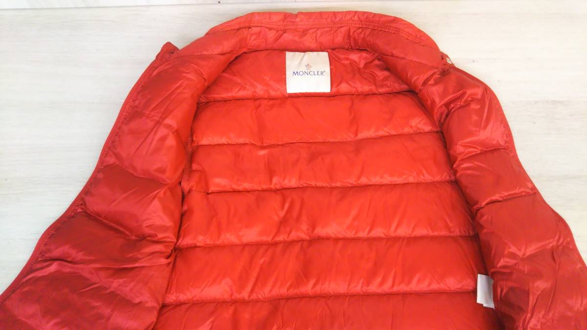 MONCLER レッド ダウンベスト モンクレール メンズ ベスト MONCLER ブランド ダウンベスト アウター