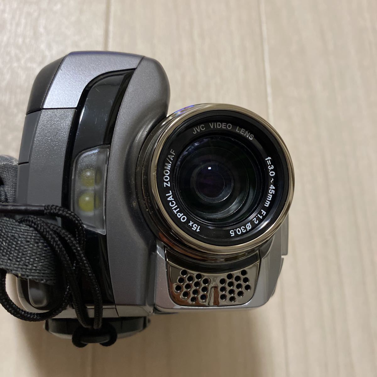 ○概ね美品 Victor GR-DF590-S ビクター Mini DV ビデオカメラ V29 | JVC