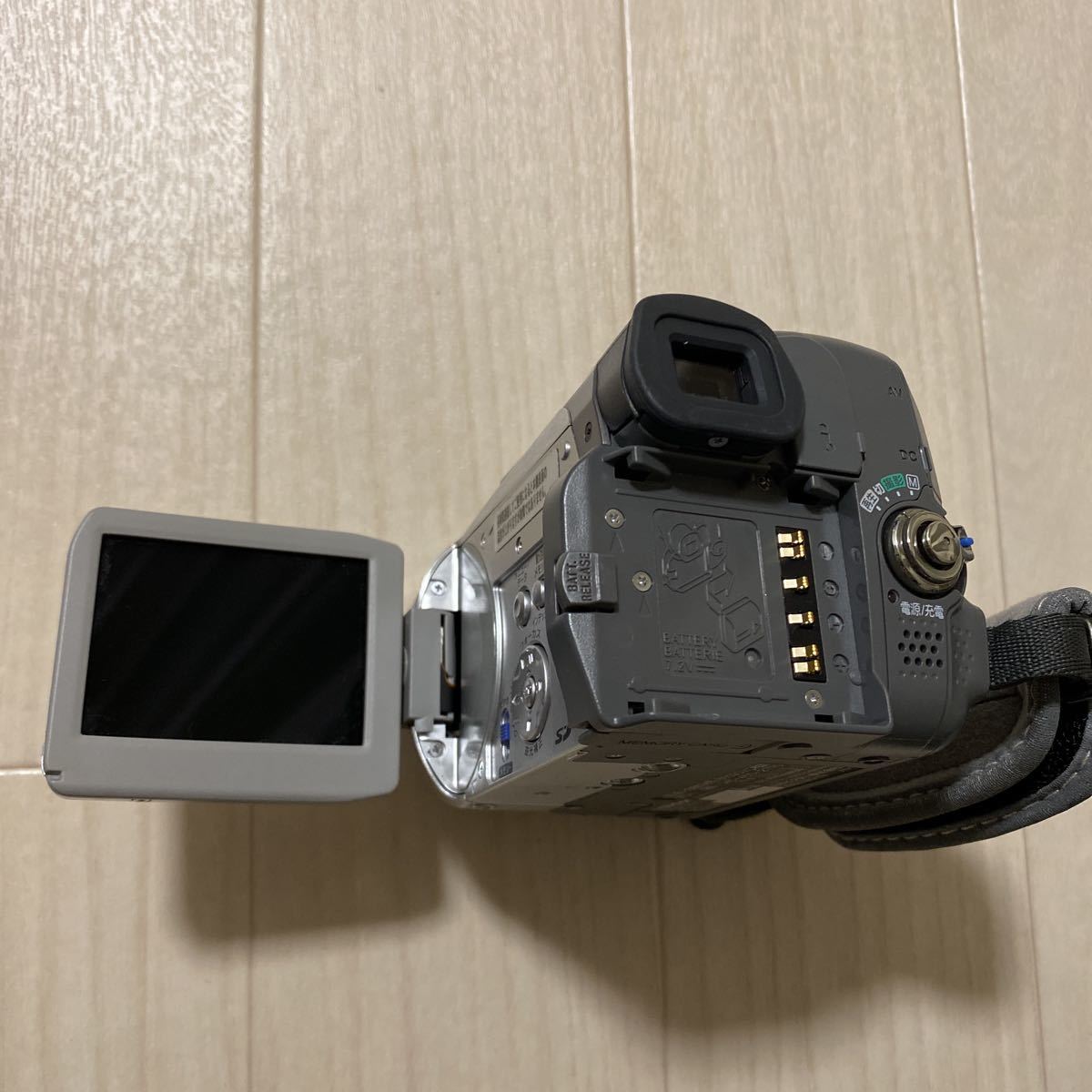 ○概ね美品 Victor GR-DF590-S ビクター Mini DV ビデオカメラ V29 | JVC