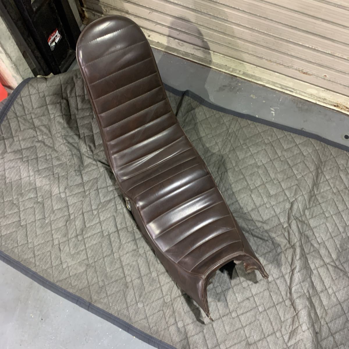 GSX400F GSX400FS 三段シート 金具 ゴム付き 鉄ベース ジーフォア 