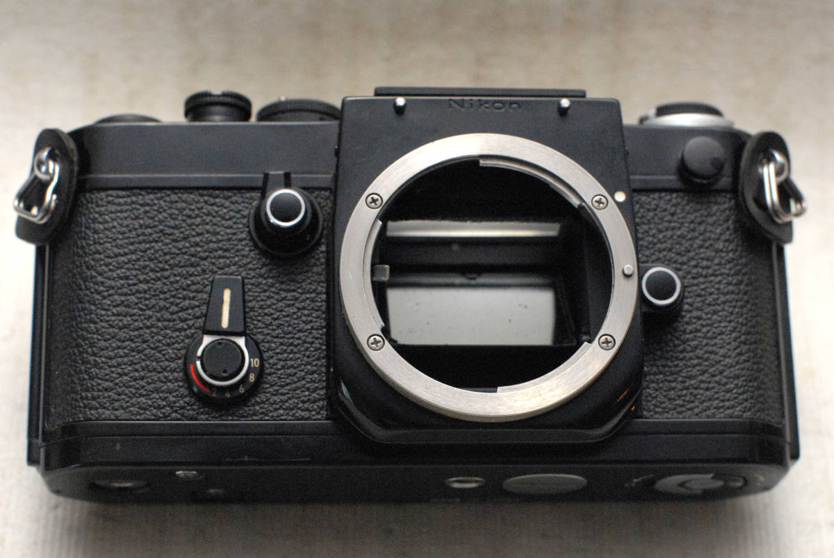 Nikon ニコン 昔の高級一眼レフカメラ F2（黒）ボディ 希少品｜家電 