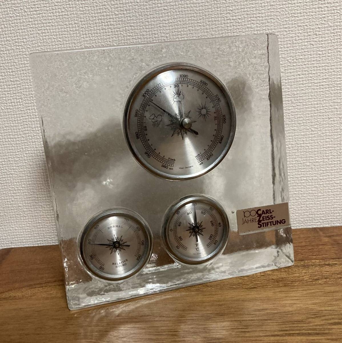 【定番，HOT】 昭和レトロ品 西ドイツ製 カールツァイス 温度計 湿度計 気圧計(環境測定器)｜売買されたオークション情報、yahooの商品情報をアーカイブ公開 - オークファン 環境測定器