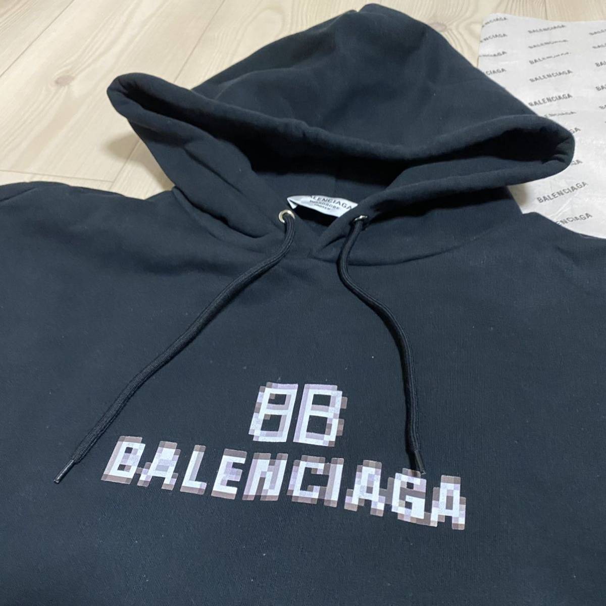 BALENCIAGA／バレンシアガ】ピクセルロゴ／プルオーバーパーカー 