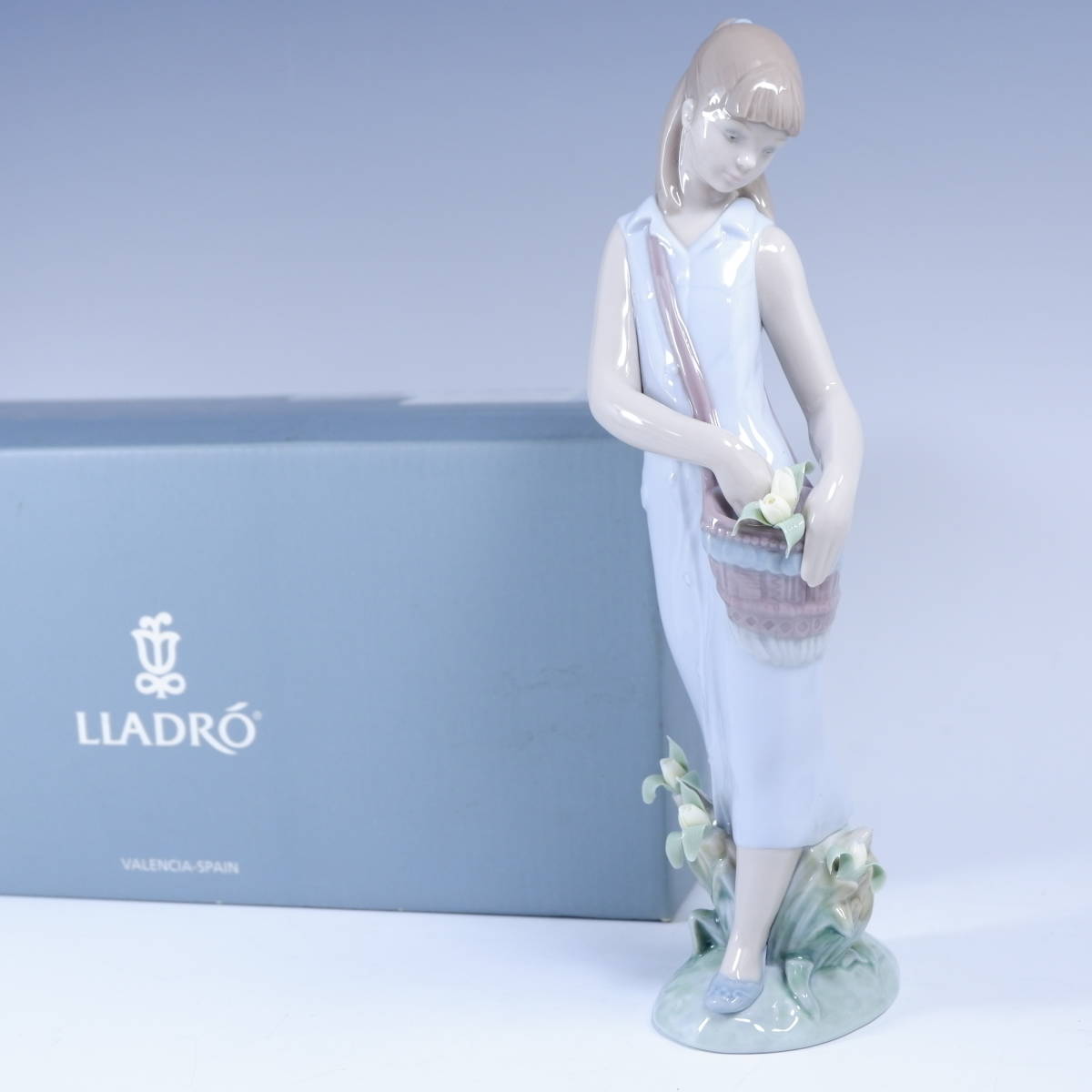 未使用品 LLADRO リヤドロ/7712/チューリップガーデン/フィギュリン / Lladro(リヤドロ) チューリップガーデン リヤドロ 置物