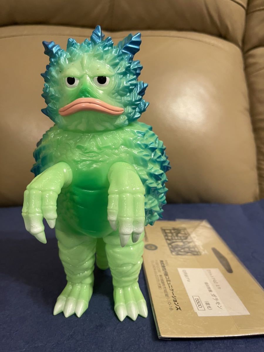 怪獣郷 銀河連邦 (流通限定) 2002 隕石怪獣 ガラモン (蓄光版 