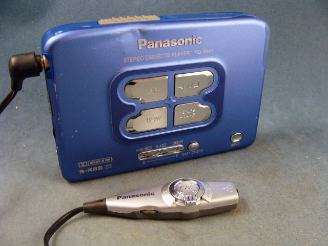 ◇Panasonic ステレオ カセット プレーヤー RQ-SX41◇動作未確認、凹み