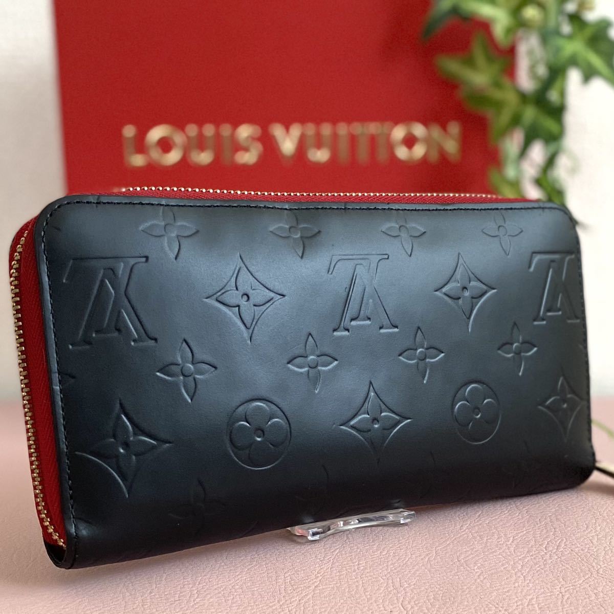 LOUIS VUITTON エンボス長財布 ブラック/レッド LOUIS VUITTON エンボス長財布 ブラック/レッド Louis Vuitton