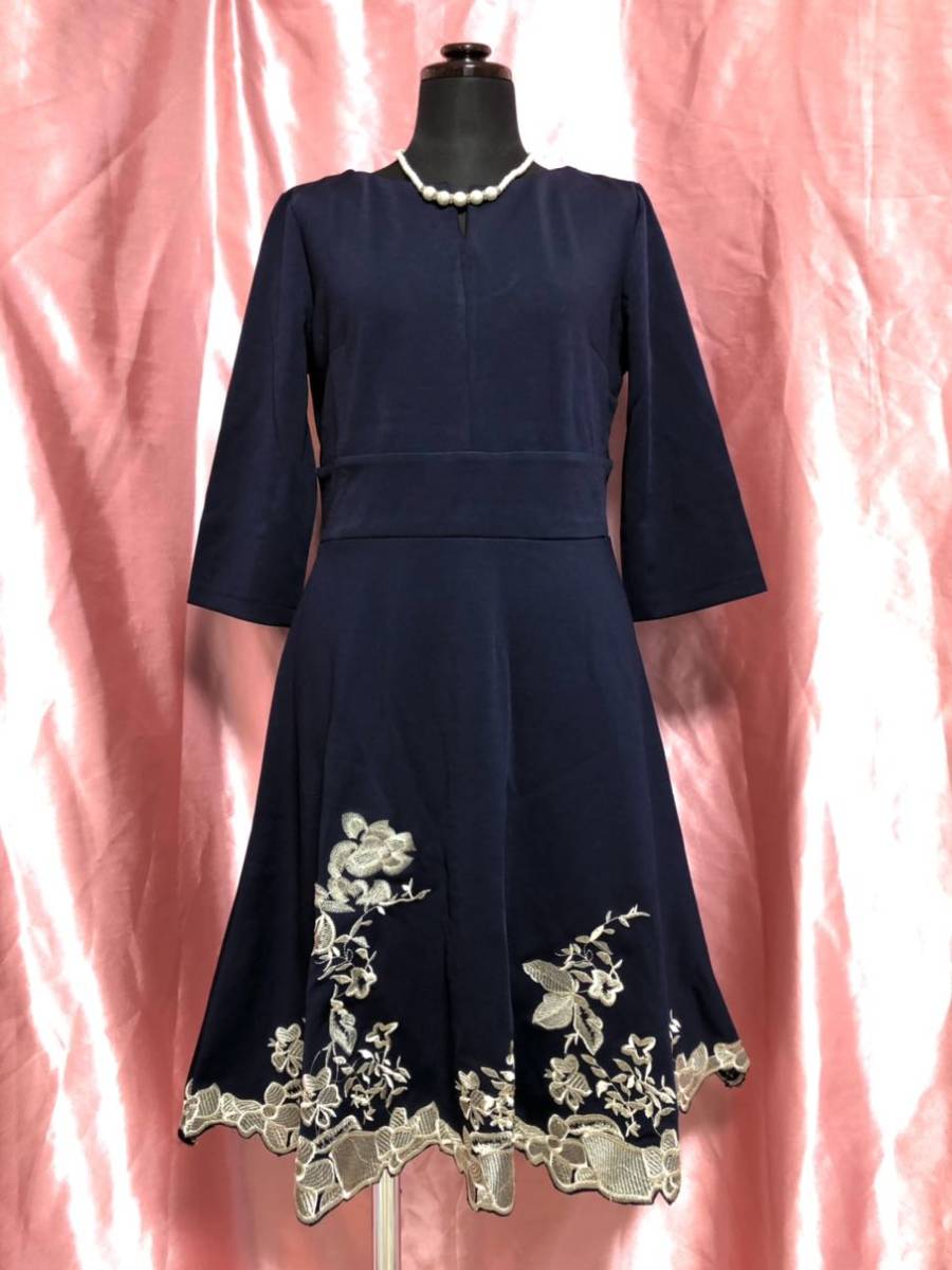 新品 タグ付き＊ワンピース＊上品＊可愛い＊伸縮性あり＊裾刺繍綺麗 