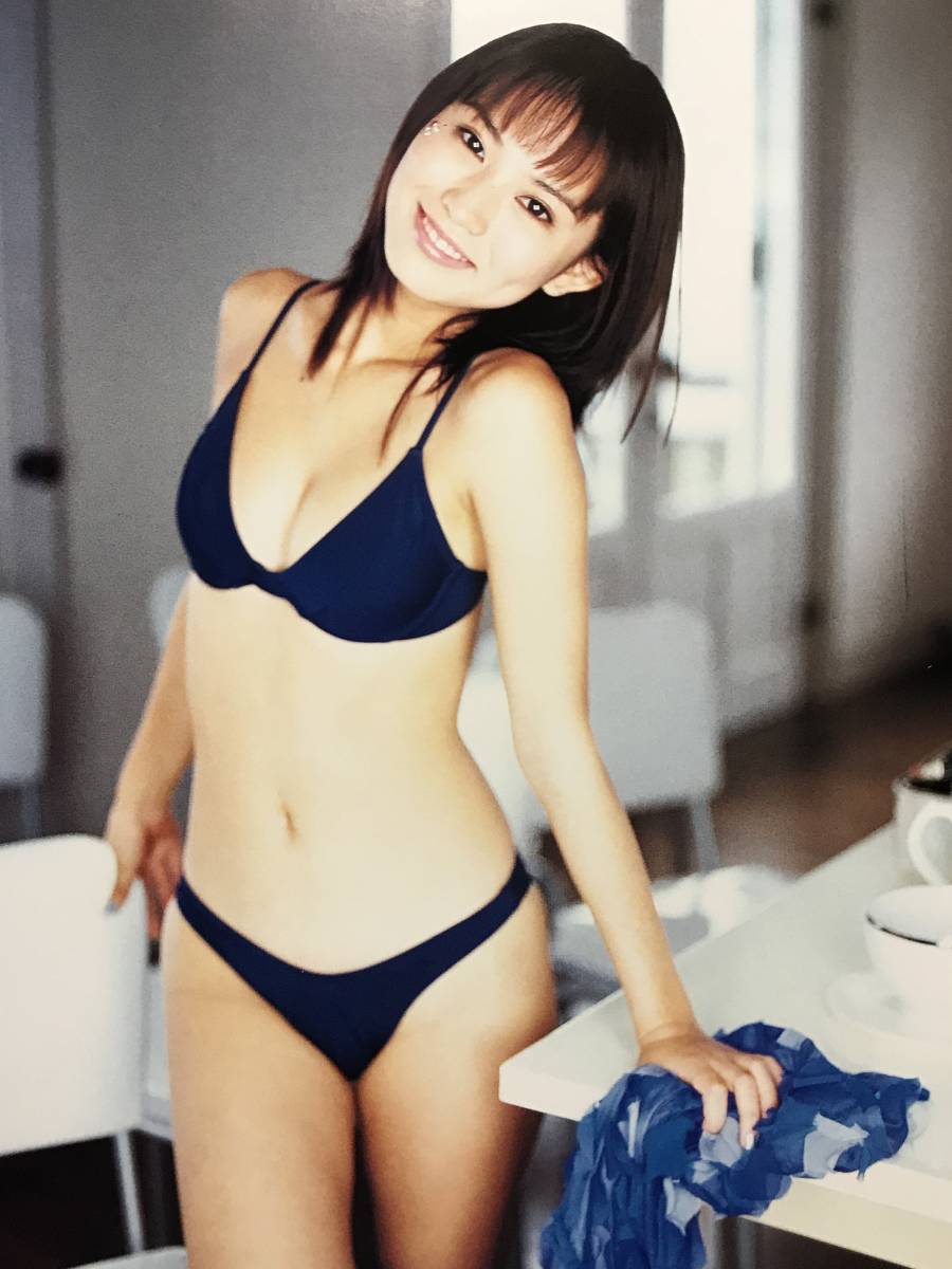 市川由衣 ソニンさん当時物雑誌グラビア写真集等切り抜き10ページ ハイレグビキニセクシーグラビア M 71 タレント 売買されたオークション情報 Yahooの商品情報をアーカイブ公開 オークファン Aucfan Com