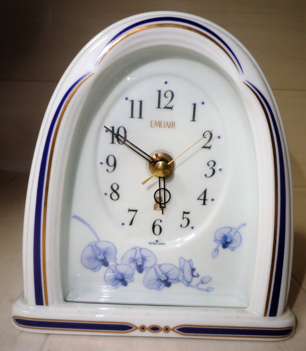 RHYTHM 電波時計 EMUAIR M9F（8MY482EN05）（2025年最新】エミュ  