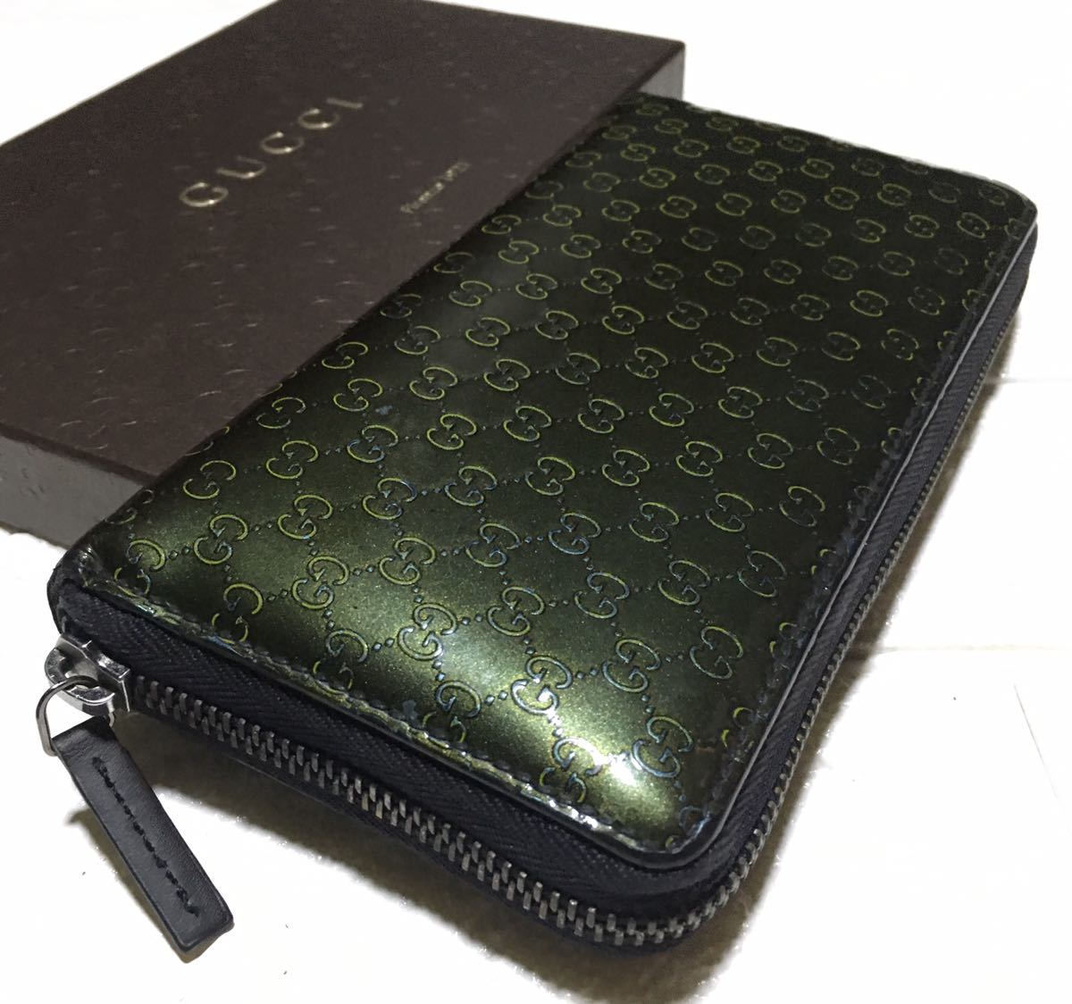 限定カラー／正規品GUCCIマイクロGGラウンドジップ長財布／エナメル 