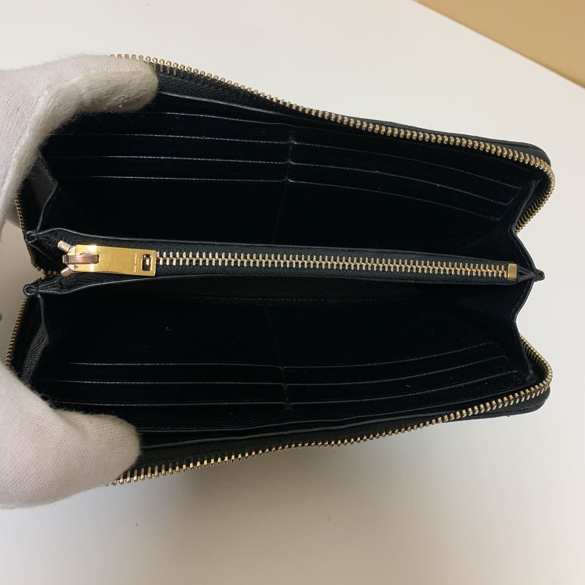 SAINT LAURENT サンローラン ラウンドファスナー 長財布 Vステッチ 黒