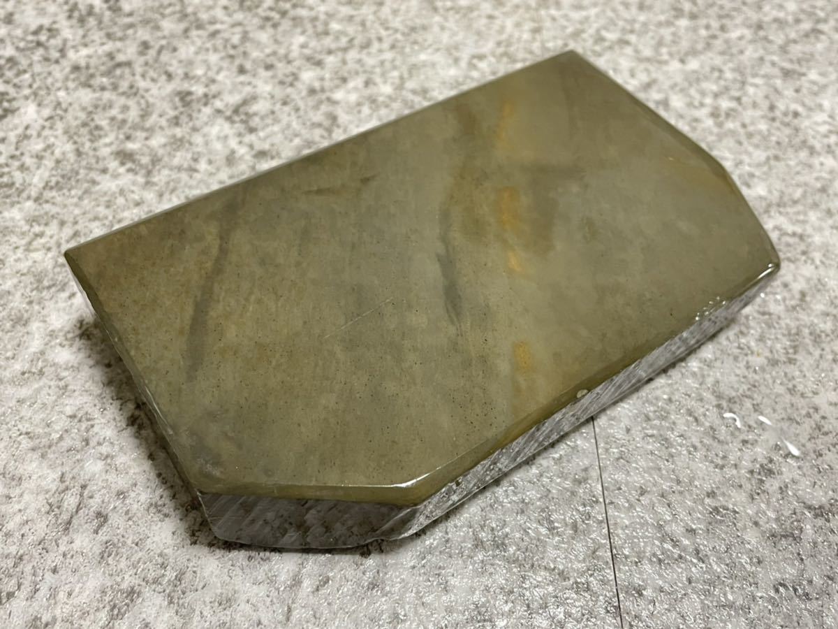  最高級 天然砥石 正本山 印あり 月 京都 大工道具 理容 総重量 約 567g(研磨砥石)｜売買されたオークション情報、yahooの商品情報をアーカイブ公開 - オークファン 研磨砥石
