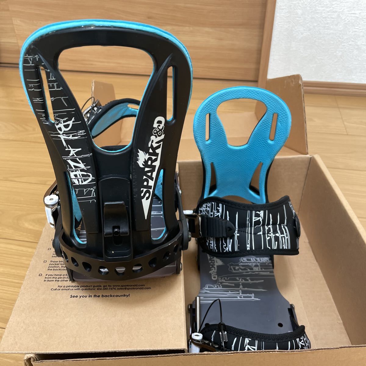 SPARKR&D SURGE Metal Blue Mサイズ ビンディング