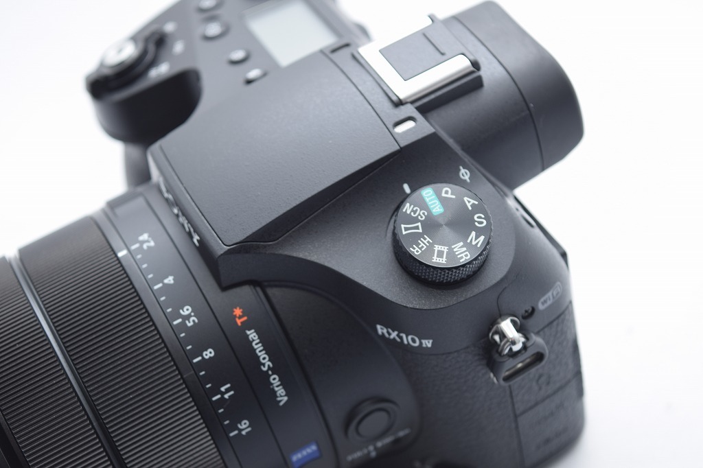 ほぼ新品 SONY サイバーショット DSC-RX10M4 43ショット＋おまけ