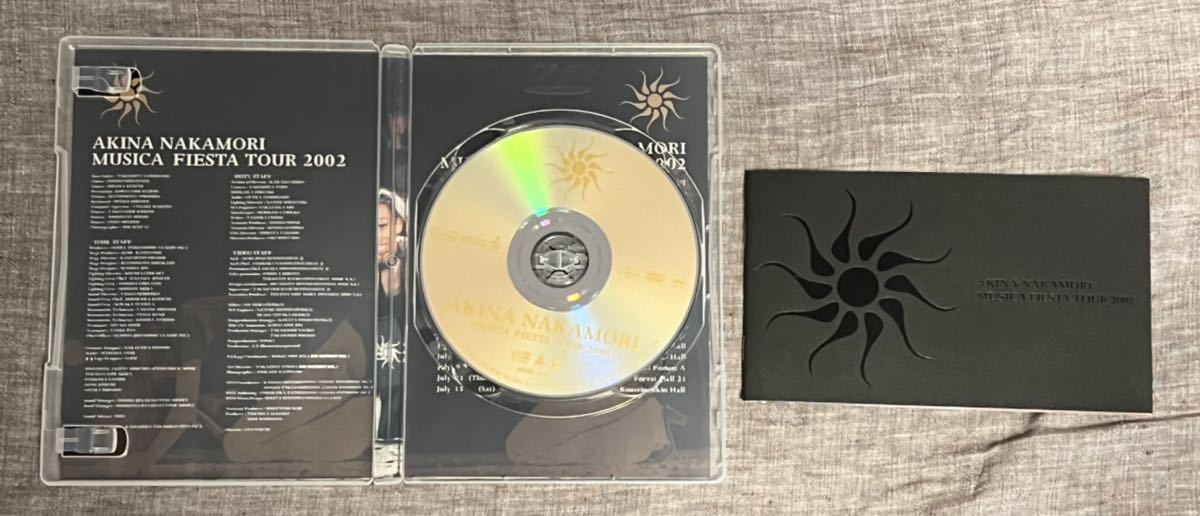 送料込 美中古 中森明菜 DVD 初回限定盤 ミニ写真集 封入(16p)『AKINA
