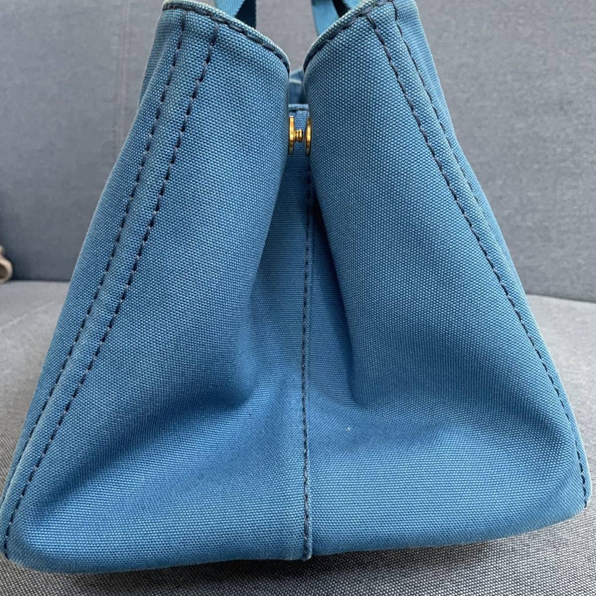 美品 PRADA カナパ トートバッグ 大容量 プラダ ハワイアラモアナ購入 ギャランティ付　1円スタート ブルー サファイア メンズ レディース PRADA カナパ トートバッグ 白タグ 通販ファッション レザー