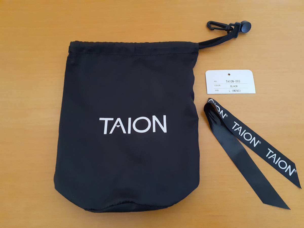 【送料無料】美品　TAION（タイオン）　ダウンベスト　メンズＬ　ブラック TAION Vネックボタン ダウンベスト ダウンベスト｜MEN'S TAION(タイオン) [タイオン]