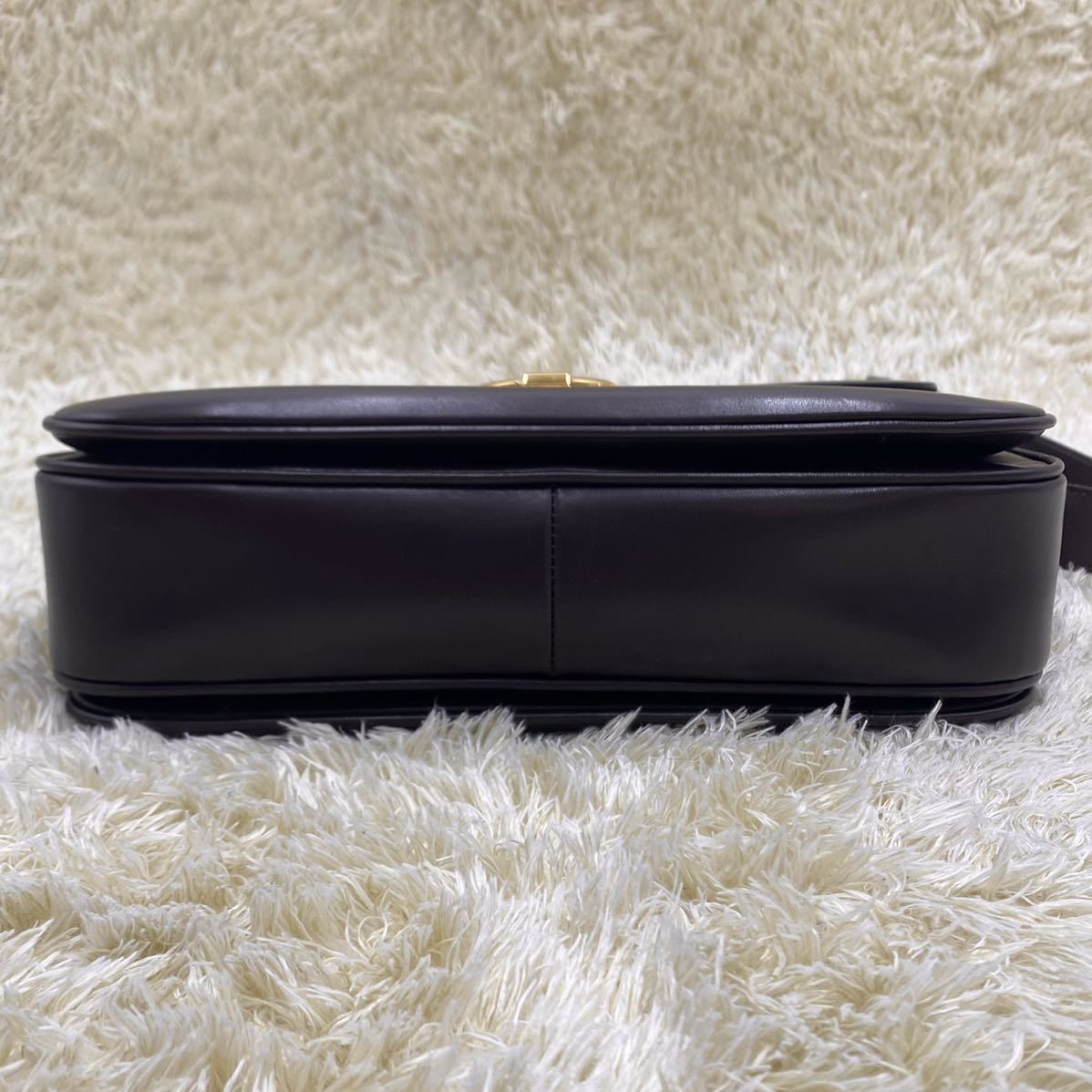 1円～ 極美品 CELINE セリーヌ ショルダーバッグ レザー カーフスキン 本革 馬車金具 ゴールド金具 ヴィンテージ 焦げ茶 ダークブラウン セリーヌ CELINE 1円 巾着型 ③ BrandCity