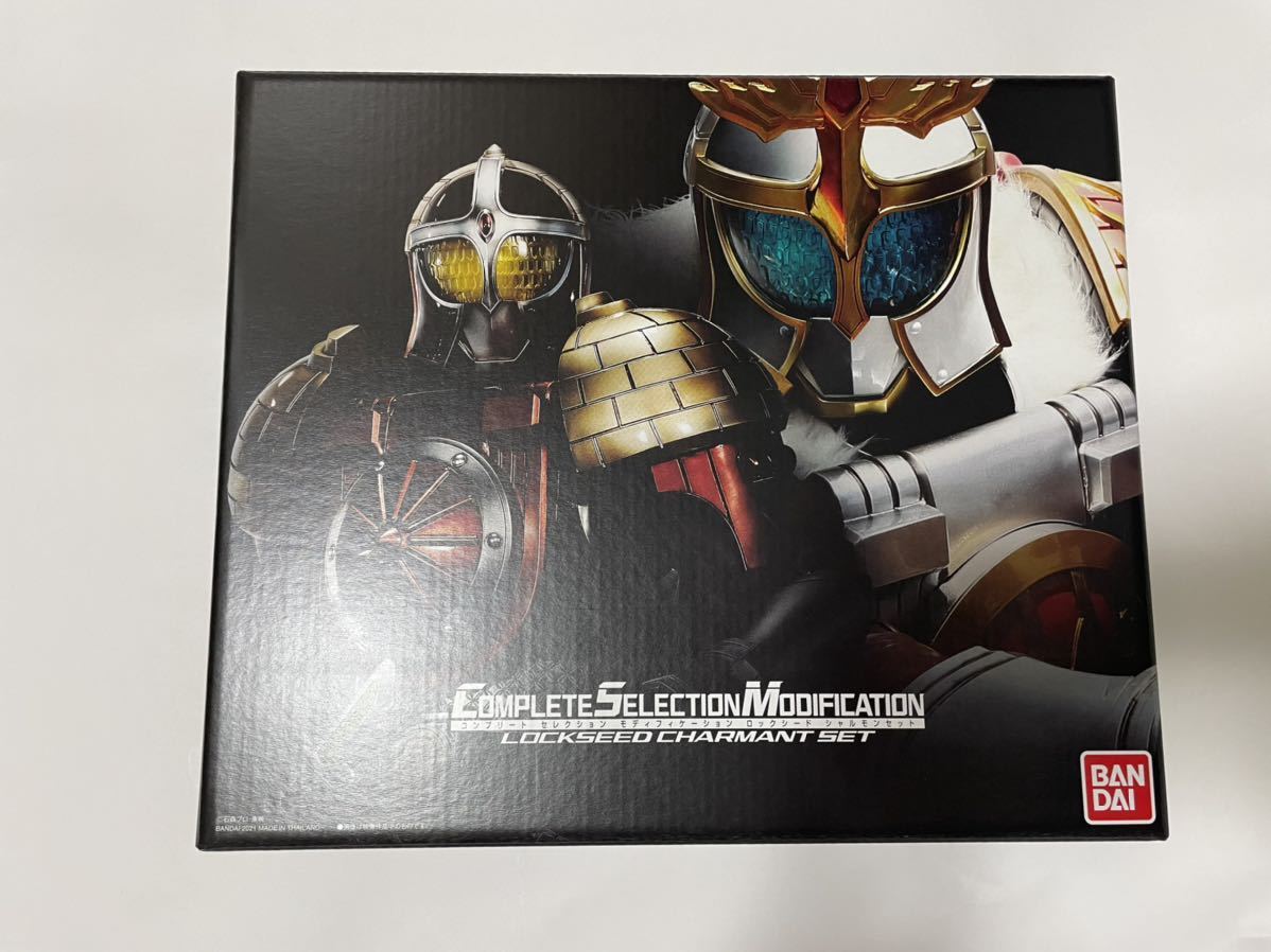 COMPLETE SELECTION バンダイ 未開封 1円〜 MODIFICATION⁄CSM 仮面
